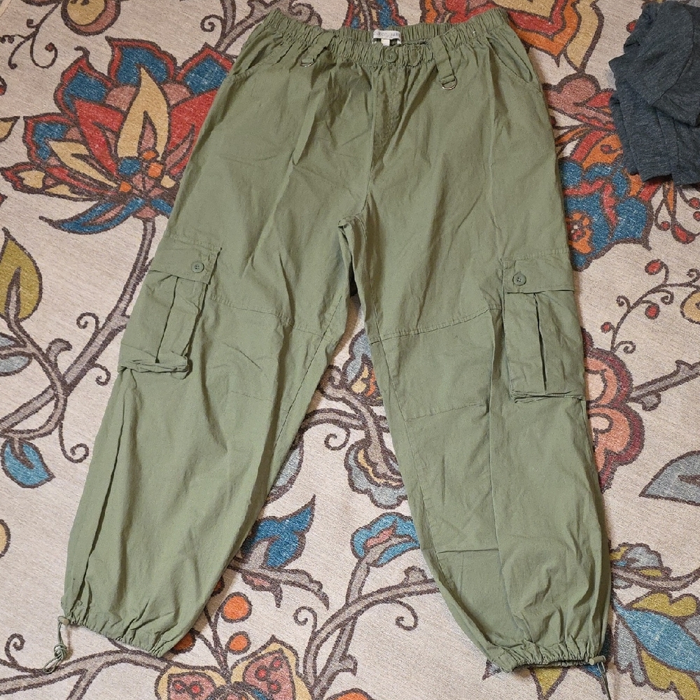 Light-Weight Olive Green Cargo Pants Stretch Waist Adjustable Ankle 1x